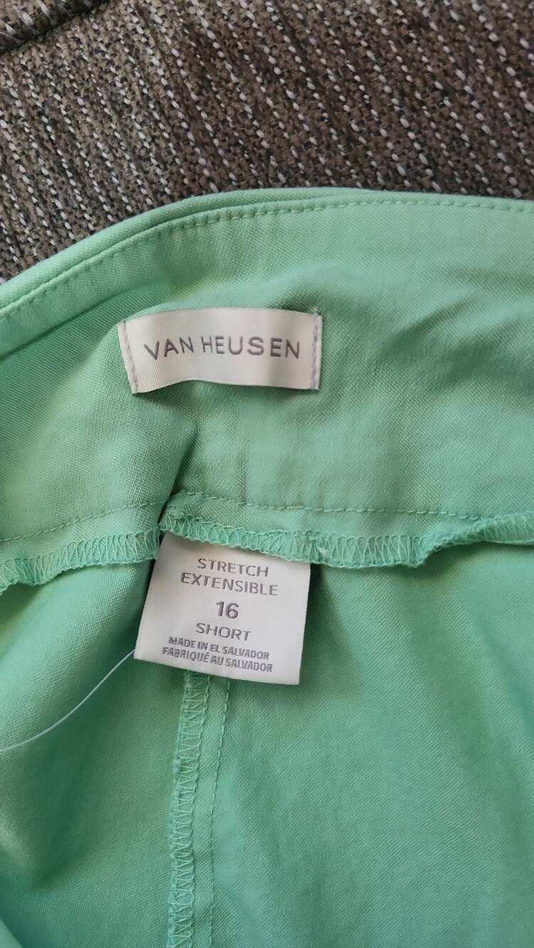 Van Heusen Women's 16 Short Mint Green Stretch Tummy Control Pull-On Ankle Pants - Picture 3 of 4
